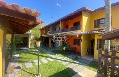 Sobrado à Venda na Prainha, Loteamento Balneário Camburi / Caraguatatuba, SP