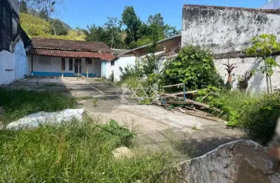 Casa tipo edicula a venda no Centro de Caraguatatuba, SP - 255m2 terreno - Com escritura