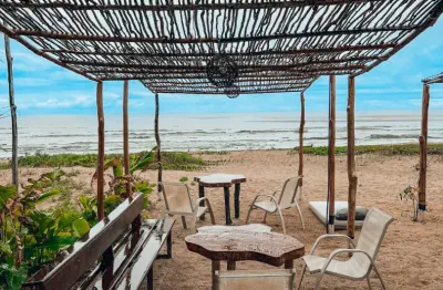 Linda pousada a venda, beira mar (pé na areia) na rota ecológica de milagres!!