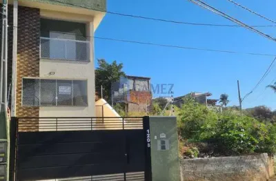 Casa com 3 quartos para alugar no Jardim Maristela, Atibaia 