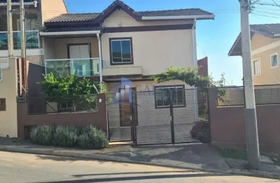 Casa com 2 quartos para alugar no Jardim Maristela, Atibaia 