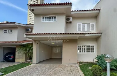 Casa com 3 quartos à venda no Centro, Cascavel 