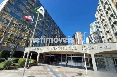 Sala comercial para alugar na Avenida Tancredo Neves, 274, Caminho das Árvores, Salvador