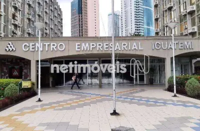 Sala comercial para alugar na Avenida Tancredo Neves, 274, Caminho das Árvores, Salvador