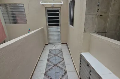 Casa totalmente reformada para locação no bairro barcelona – são caetano do sul
