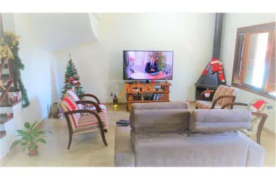 Casa comercial à venda na Rua Monte Arraes, 210, Nonoai, Porto Alegre