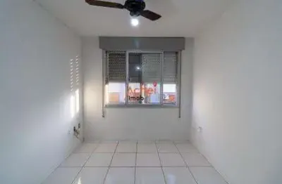 Apartamento à venda em porto alegre, no bairro cristal, com área de serviço e playground.