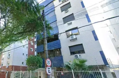 Apartamento 02 dormitórios 1 suíte 90m² 1 vaga no bairro Menino Deus.