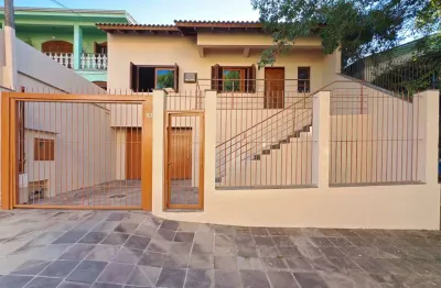 Casa com 2 quartos à venda na Rua Cezimbra Jaques, 83, Medianeira, Porto Alegre
