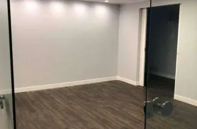 Conjunto comercial (210m²), 3 banheiros, 2 vagas. próximo da estação do metrô faria lima