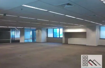 Conjunto comercial (1550m²), 8 banheiros, mobiliado, 42 vagas. a 300 metros da estação butantã