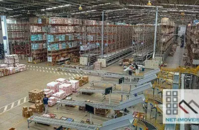 Galpão comercial/industrial (10.470,57m²), 6 banheiros, 12 vagas. a 5 minutos da rodovia castelo branco