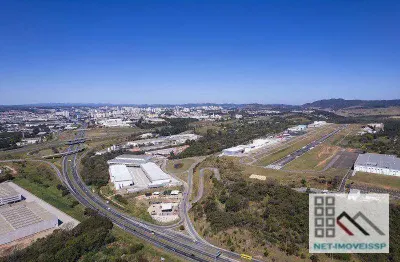 Galpão comercial/industrial (1.331,02m²), 4 banheiros, 8 vagas. no aeroporto do jundiaí