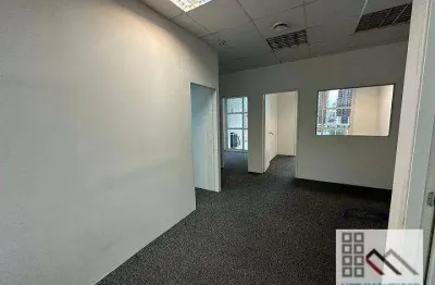 Conjunto comercial (82m²), 2 banheiros, 2 vagas, terraço. ao lado do shopping morumbi