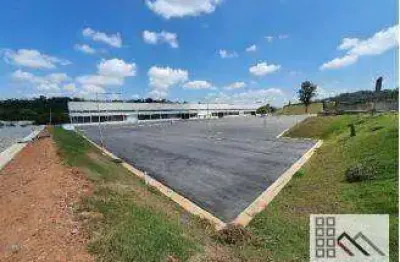 Galpão logístico (8.538,69m²), 6 banheiros, 6 vagas. ao lado da rodovia fernão dias