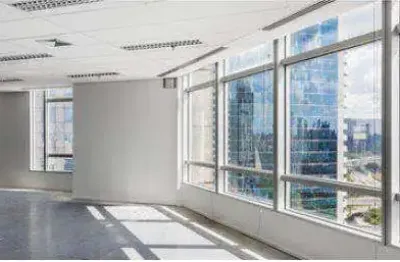 Conjunto comercial (680m²), 6 banheiros, 17 vagas.  ao lado do world trade center de são paulo