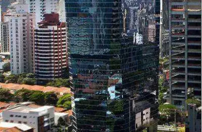 Conjunto comercial (541,81m²), 6 banheiros, mobiliado, 17 vagas. a sua empresa no melhor da faria lima