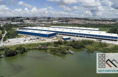 Galpão comercial (3.056m²), 8 banheiros, 6 vagas. localização estratégica e segurança para estocagem e armazenagem