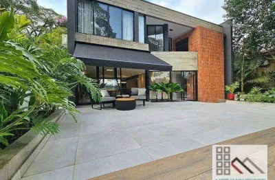 Casa belíssima mobiliada & docorada,3 dormitórios (408m²), 3 suítes, recém reformada, 3 vagas