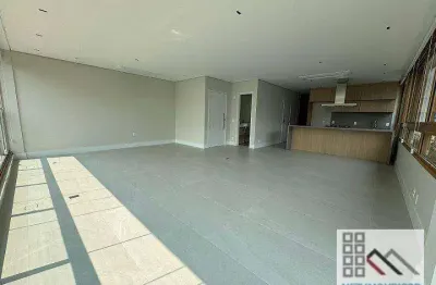 Apartamento 3 dormitórios (147m²), 3 suites, semi mobiliado, varanda, 2 vagas. no coração do itaim bibi