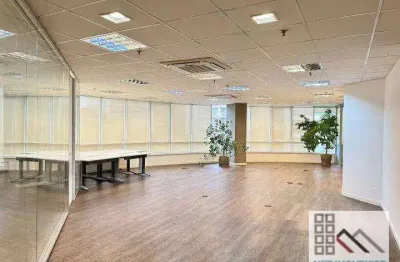 Conjunto comercial (197,3m²), 2 banheiros. 1 vaga. a 200 metros da estação berrini da cptm