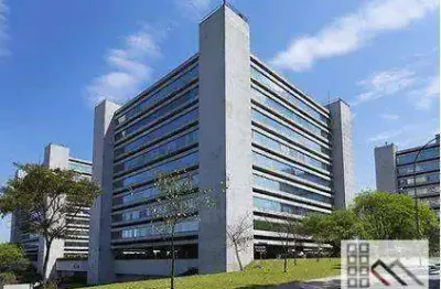 Andar corporativo (3070m²), 12 banheiros, mobiliado, 28 vagas. referência para grandes empresas