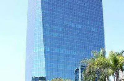Conjunto comercial (1.037,72m²), 8 banheiros, 32 vagas. a sua empresa no melhor da faria lima