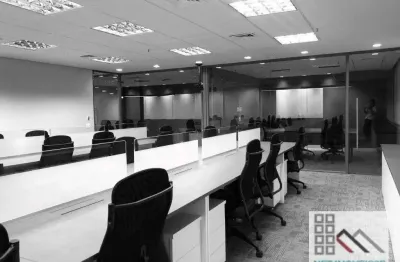 Conjunto comercial (230m²), 4 banheiros, mobiliado, 4 vagas. ao lado do shopping vila olímpia