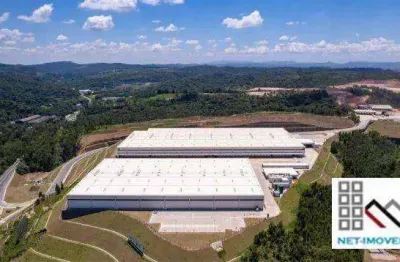 ALUGA GALPÃO LOGÍSTICO/INDUSTRIAL (52.428m²), 18 BANHEIROS, 9 VAGAS. GALPÃO NOVO E LOCALIZAÇÃO ESTRATÉGICA DE SP
