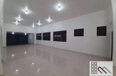 Salão comercial (228m²), 2 banheiros, vão livre, 4 vagas. próximo da estação aacd