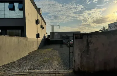 Terreno amplo à venda no bairro vila nova 1.067m², oportunidade de investimento com permuta