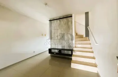 Geminado para locação em joinville-sc, no bairro boehmerwald | 2 quartos | 1 banheiro | vaga de garagem!