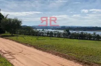 Terreno em condomínio fechado à venda na Riviera de Santa Cristina, Arandu 