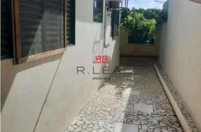 Casa com 3 quartos à venda na Vila Cardia, Bauru 