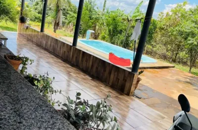 Vende-se chácara de 8.000 m² localização: entre anápolis e nerópolis – apenas 10 km de anápolis (sendo 2 km de estrada de chão) ideal para lazer e descanso!