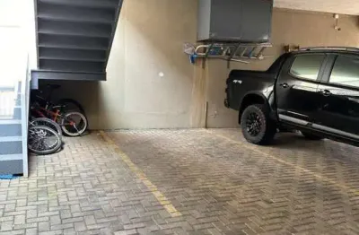 Garagem à venda na Rua Azevedo Portugal, 1264, Centro, Guarapuava