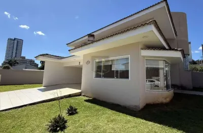 Casa para Locação em Guarapuava, Trianon, 3 dormitórios, 1 suíte, 3 banheiros, 4 vagas