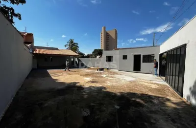 Casa com 3 quartos à venda no Centro, Barretos 