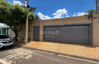 Casa com 5 quartos para alugar no Jardim Allah, Barretos 