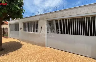 Casa com 3 quartos à venda no Centro, Barretos 