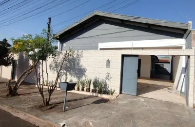 Casa com 3 quartos para alugar no Cristiano de Carvalho, Barretos 