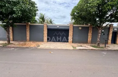 Casa com 4 quartos para alugar no América, Barretos 