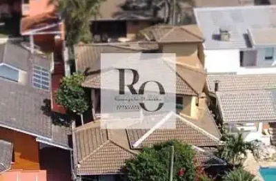 Estuda permuta essa casa com 4 dormitórios (2 suítes) tem 330 metros construídos