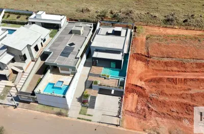 Na compra dessa linda casa de alto padrão ganhe os planejados nas áreas frias