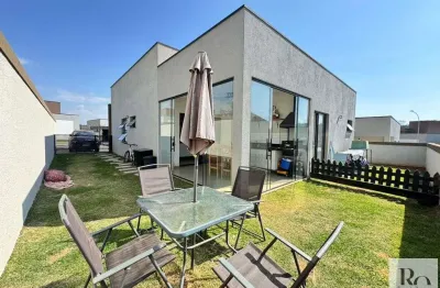 Casa em condomínio village com 3 suítes dentro da cidade de atibaia