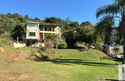 Casa com vista espetacular da represa, 3 suítes, com quase 2.000 metros terreno
