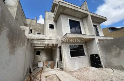 Sobrado com 122,88 m , 3 dormitórios  1 suite , sacada, aceita imóvel.