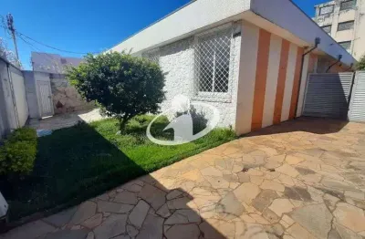 Casa com 3 quartos para alugar na nossa senhora aparecida, uberlândia  por r$ 5.500