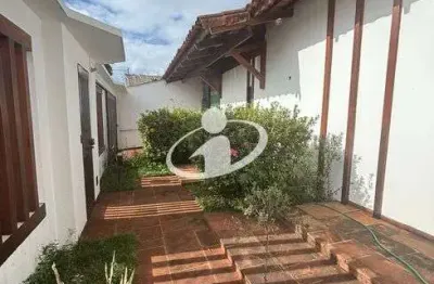 Casa comercial para alugar no martins, uberlândia  por r$ 10.000