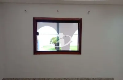 Casa com 3 quartos para alugar na cidade jardim, uberlândia  por r$ 10.000